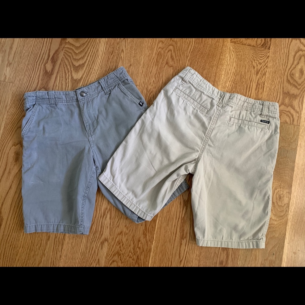 SUMMER CLOSET CLEARANCE Lot of two quicksilver surf shorts, size 26